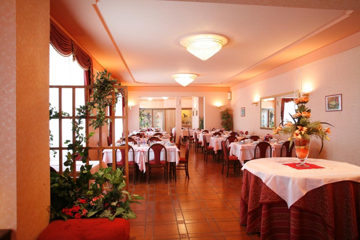 Hotel Villa Rosy Premeno Экстерьер фото